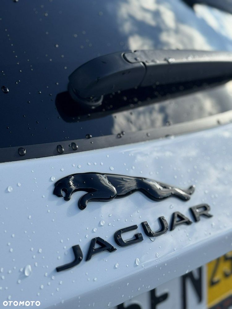 Jaguar E-Pace - 16
