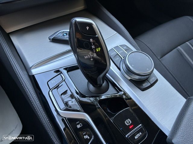 BMW 530 e Aut. Luxury Line - 32