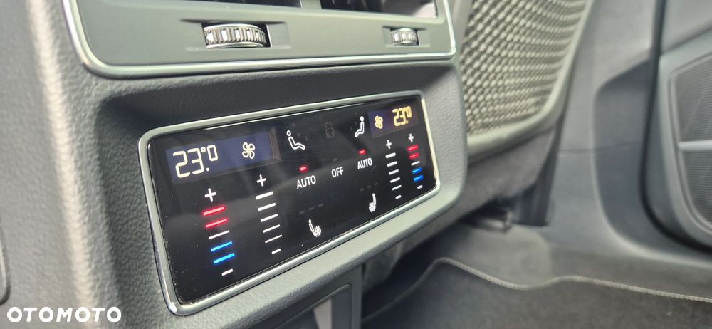 Audi Q8 SUV TFSI quattro 250 kW tiptronic S line business - 12