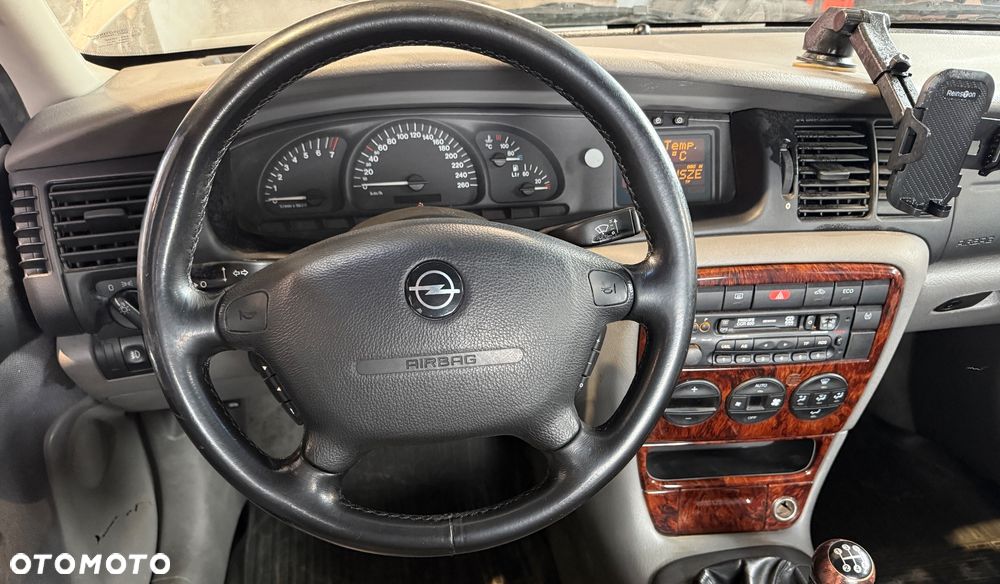 Opel Vectra 2.0 CDX - 5