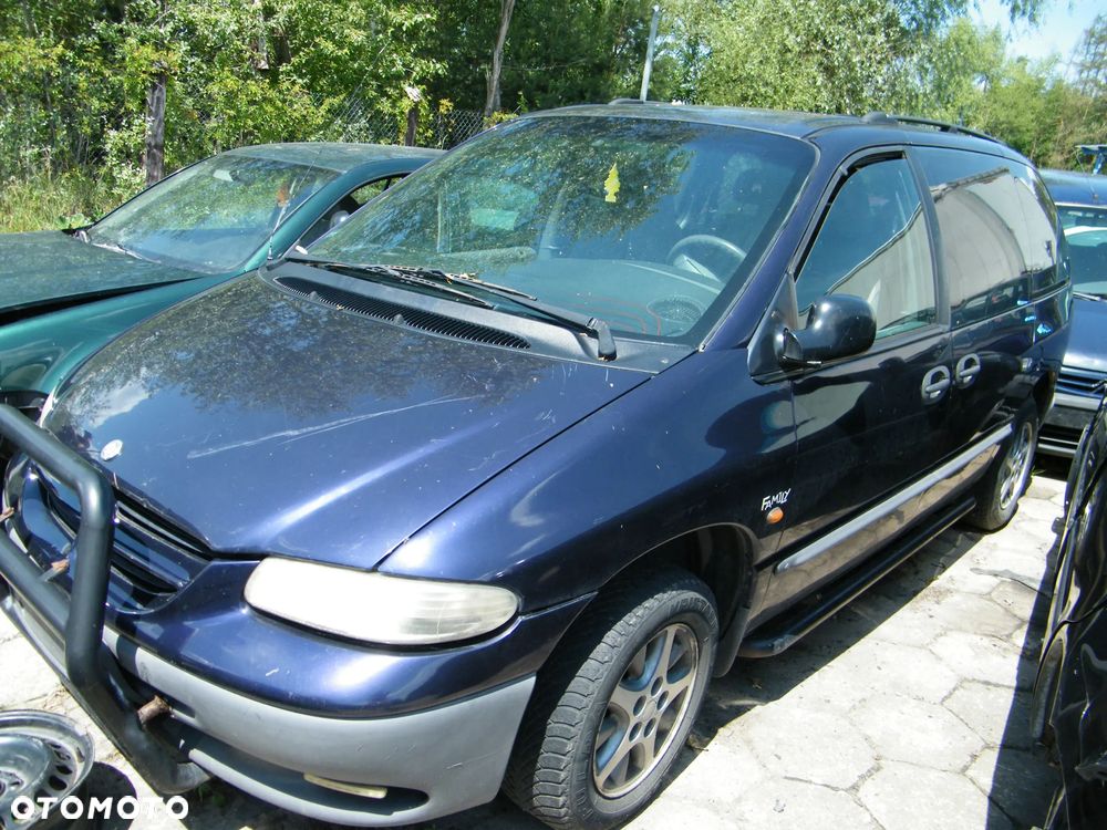 Chrysler Voyager III (95-00r.) 2.0 B 133KM silnik ECB skrzynia DDF - 5 SPD lakier PCNQCN. Cały na części - 2