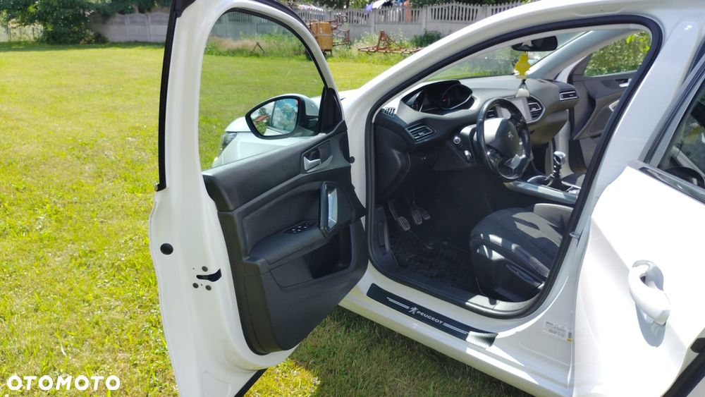Peugeot 308 - 25