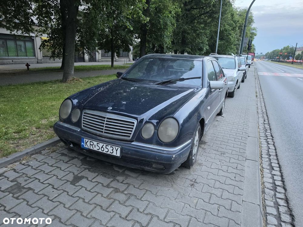 Mercedes-Benz Klasa E - 5