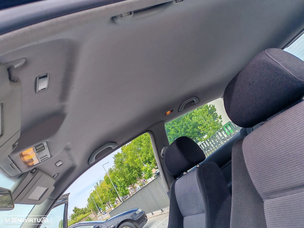 VW Golf 1.4i Confortline - 12