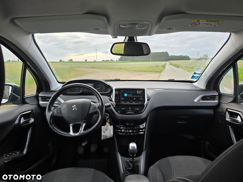 Peugeot 208 1.2 PureTech GPF Allure S&S - 11