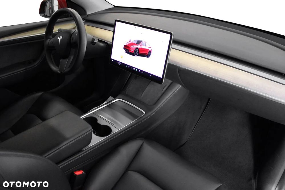 Tesla Model Y Long Range AWD - 18