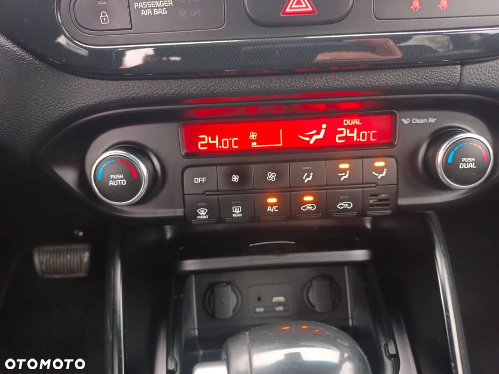 Kia Carens - 19