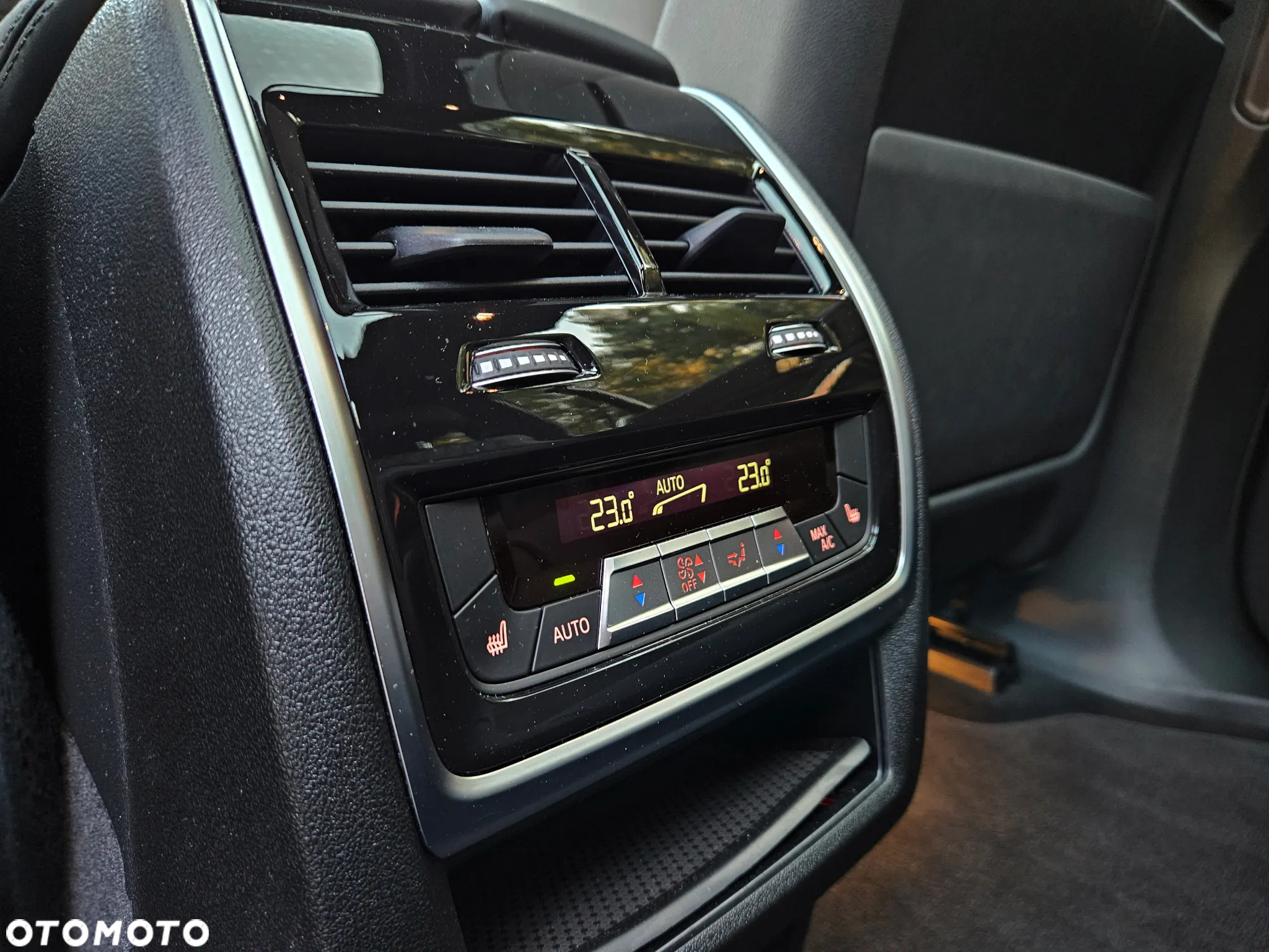 BMW X7 - 28