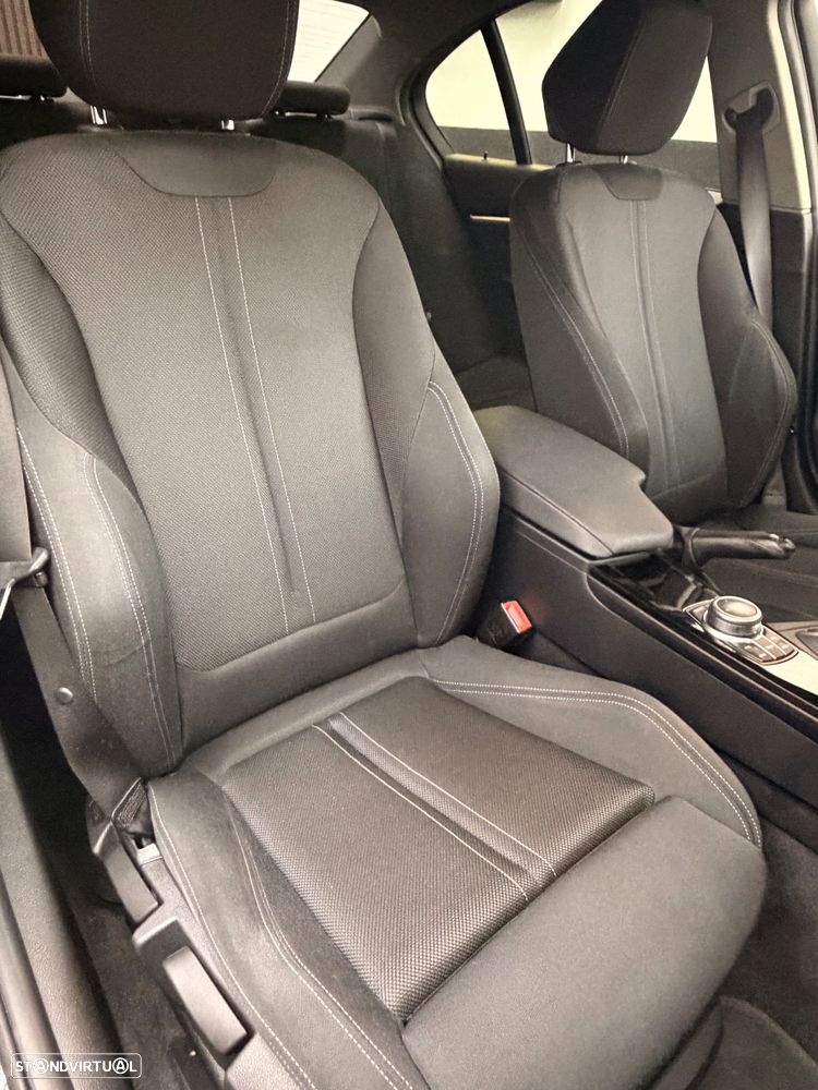 BMW 330 e iPerformance Line Luxury - 27