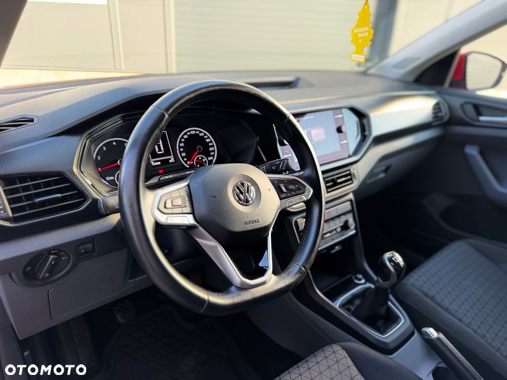 Volkswagen T-Cross - 16