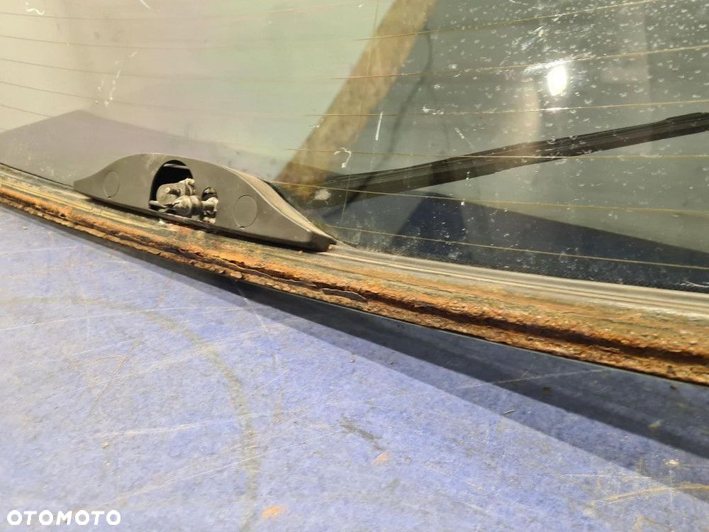 BMW 5 E39 TOURING SZYBA TYLNA - 11