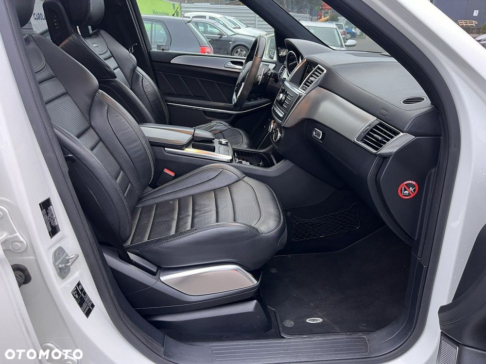 Mercedes-Benz GL 63 AMG - 13