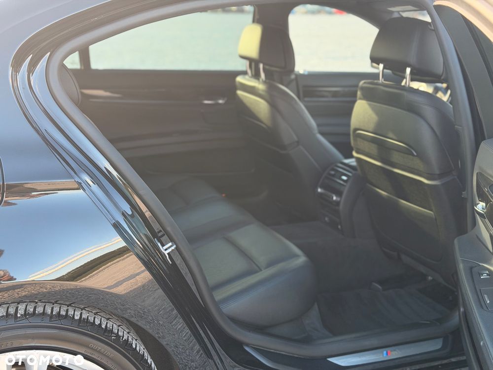 BMW Seria 7 - 18