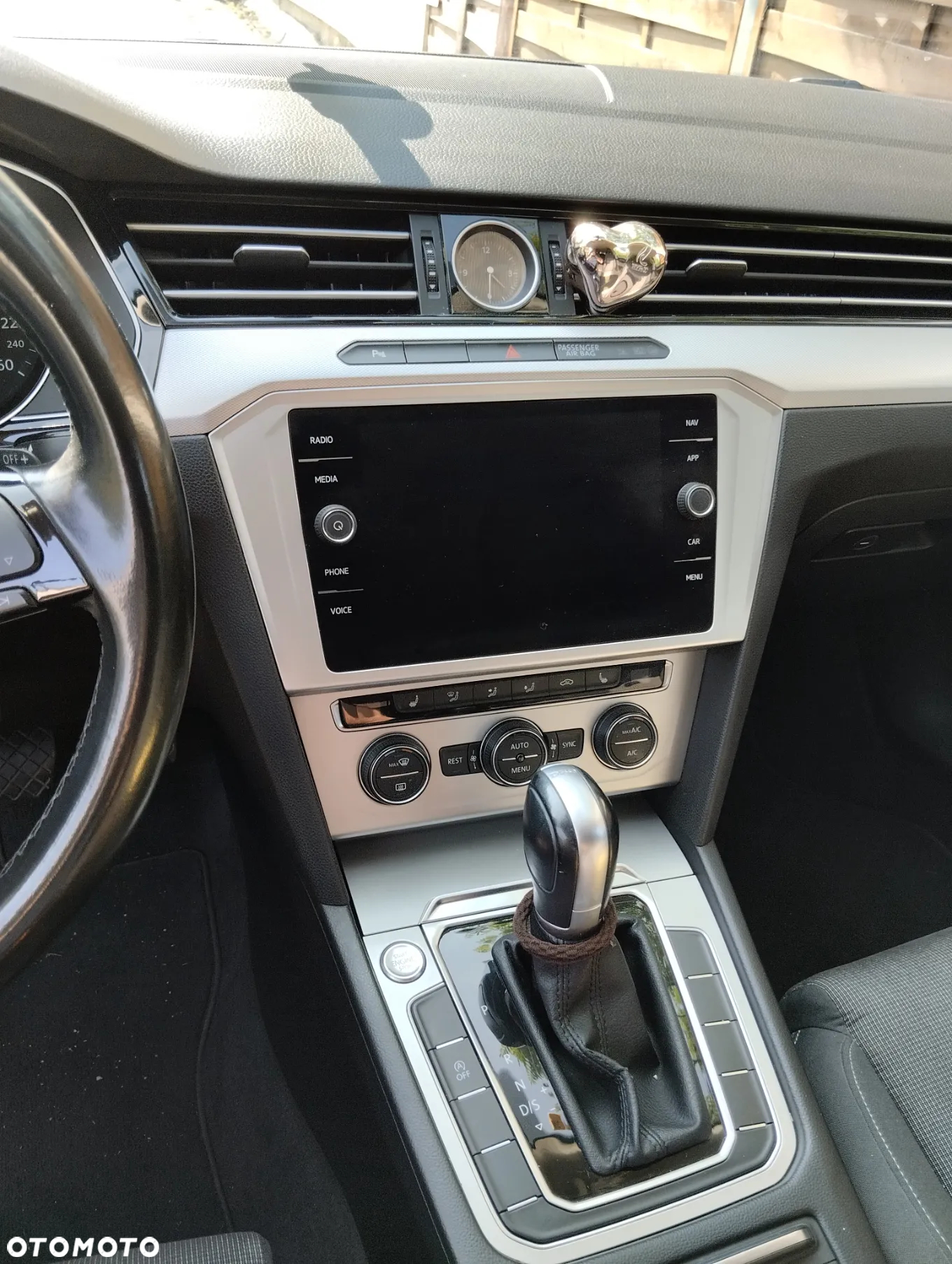 Volkswagen Passat - 15