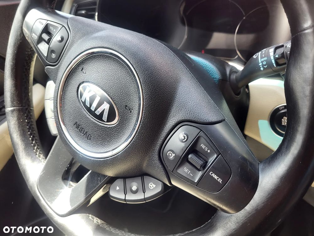 Kia Carens 1.7 CRDi Spirit - 30
