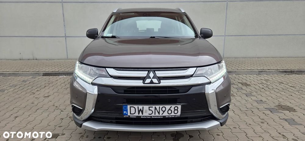 Mitsubishi Outlander 2.0 2WD Diamant Edition - 3