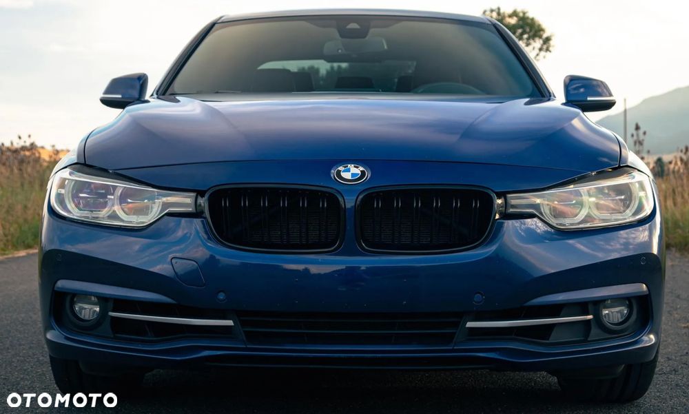 BMW Seria 3 328i xDrive Sport Line - 3