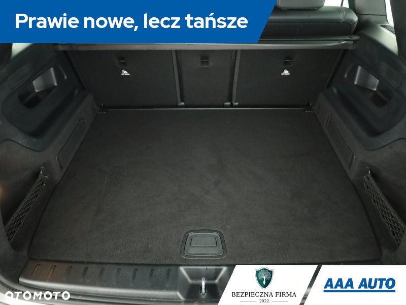 Mercedes-Benz EQB - 13