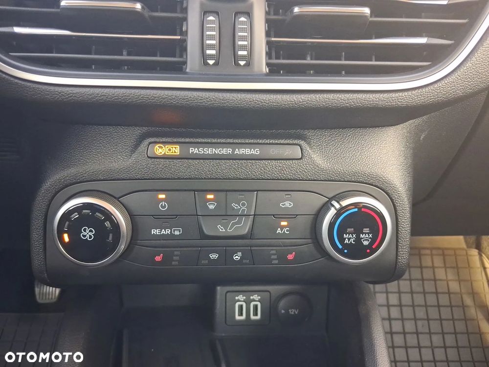 Ford Focus 1.5 TDCi Titanium - 34