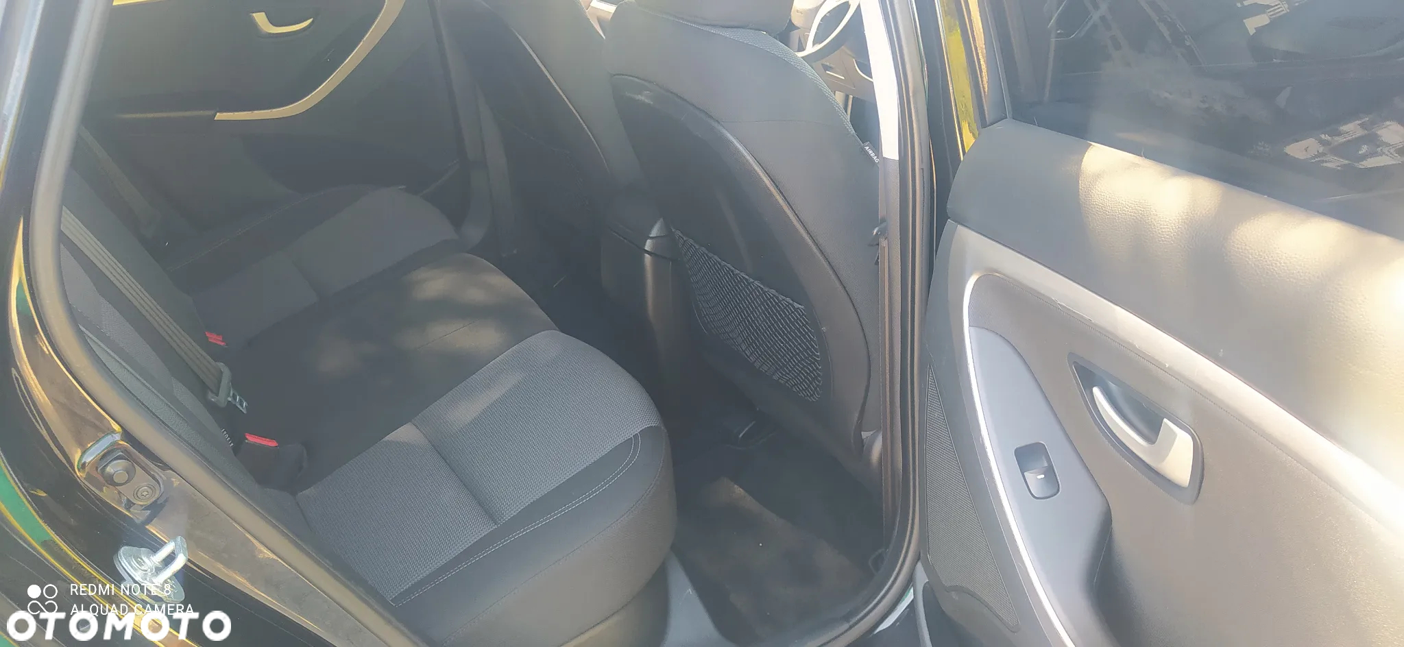 Hyundai i30 1.6 CRDi BlueDrive Premium - 19