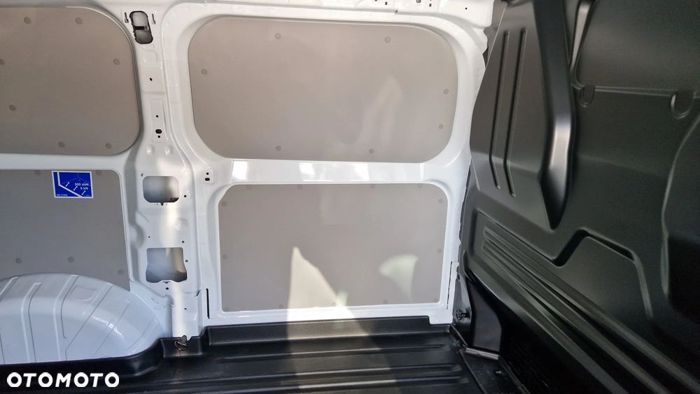 Ford TRANSIT CUSTOM VAN V710 L2H1 FWD - 16