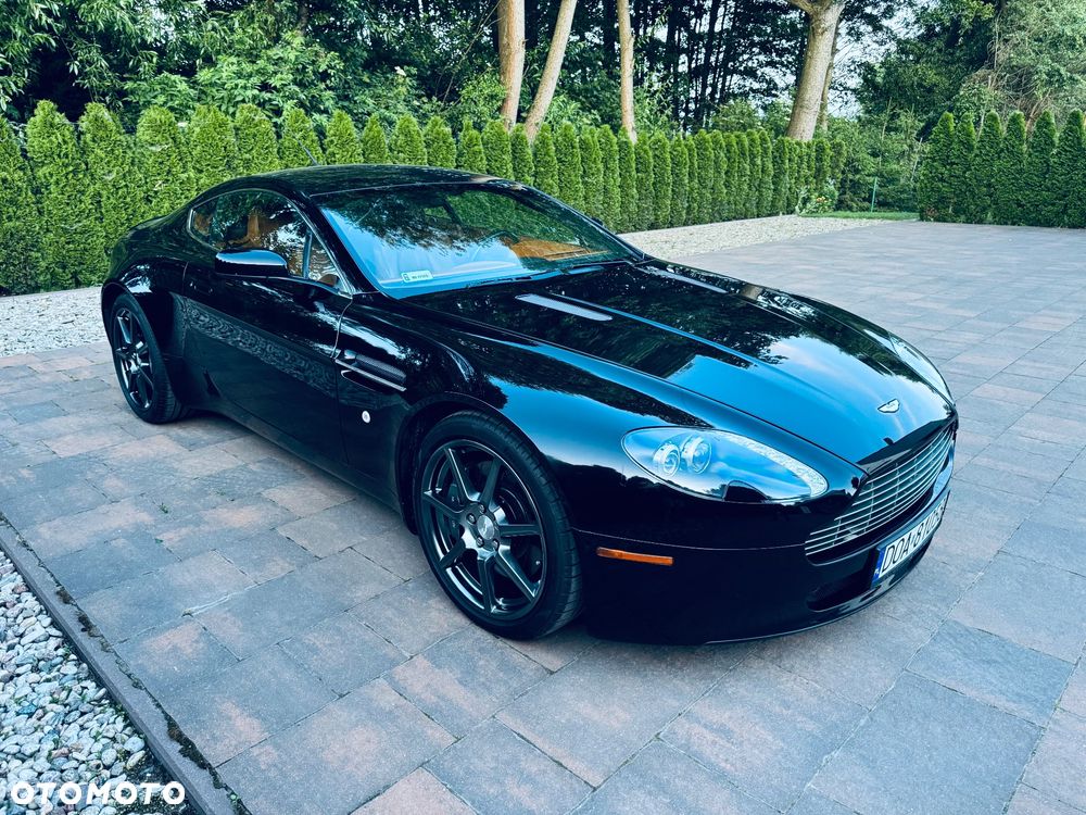 Aston Martin V8 Vantage - 4