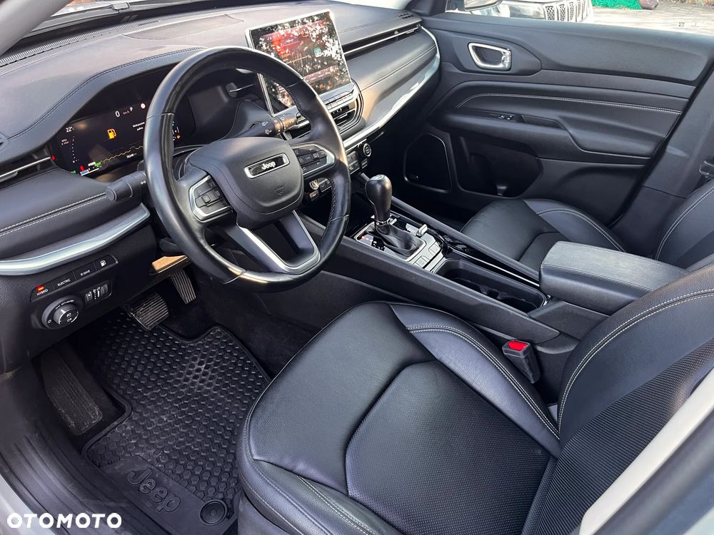 Jeep Compass - 16