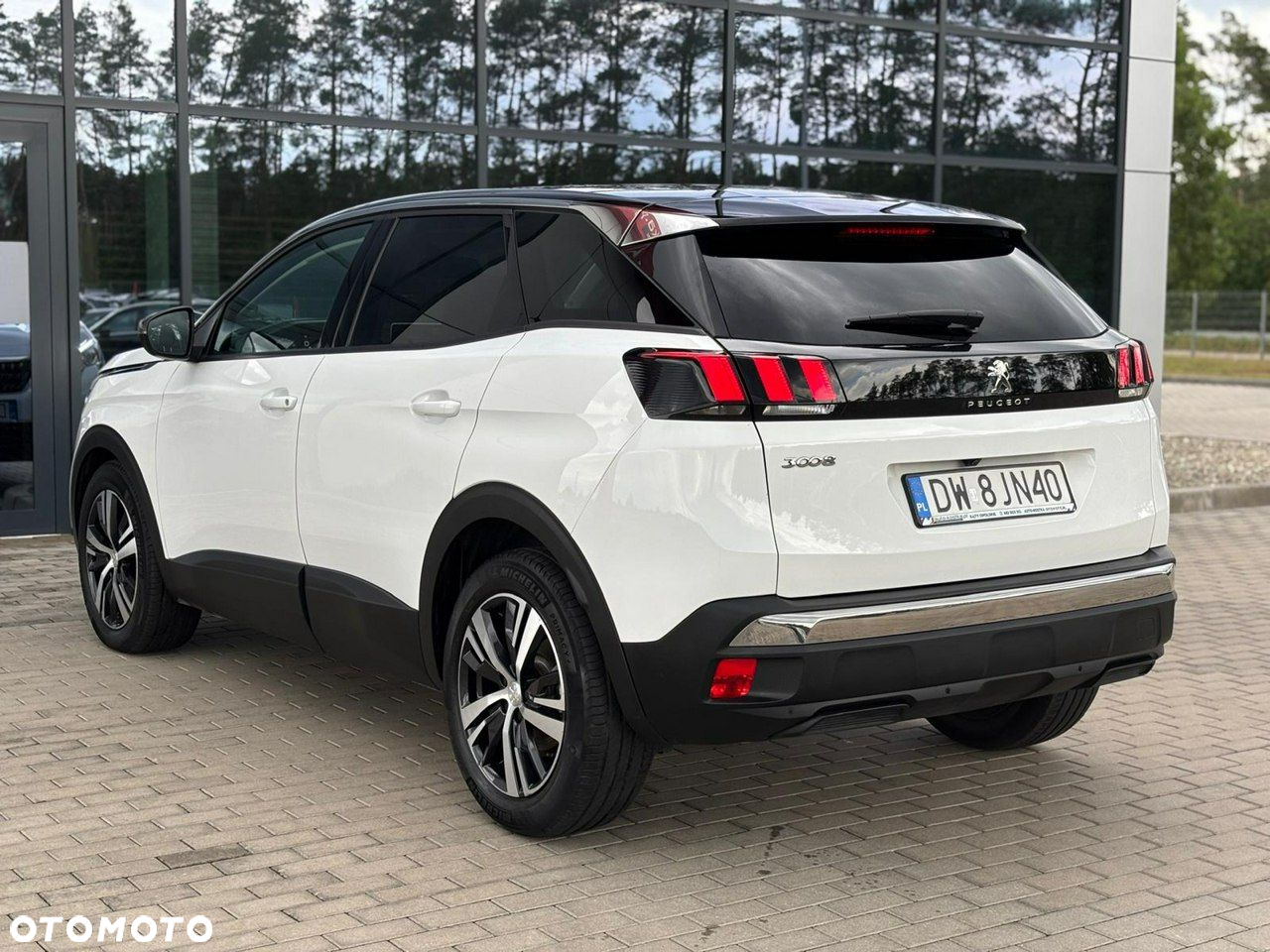 Peugeot 3008 1.2 PureTech Active S&S EAT6 - 7