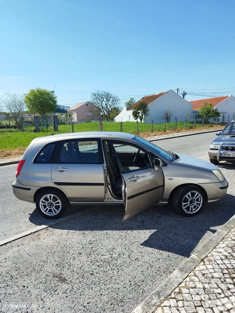 Suzuki Liana - 2