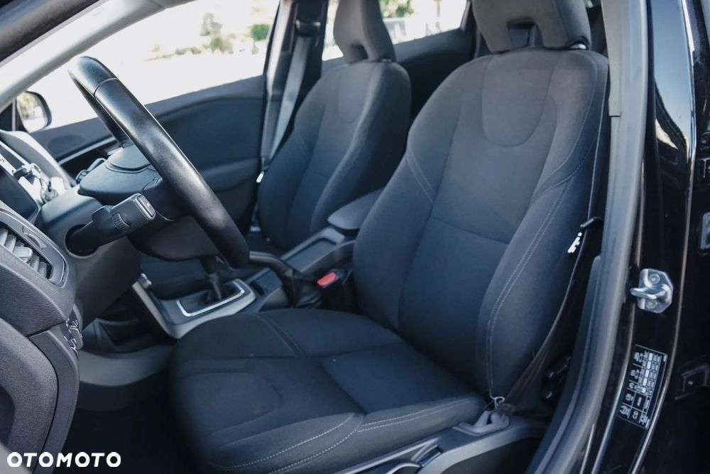 Volvo V40 D2 Momentum - 18