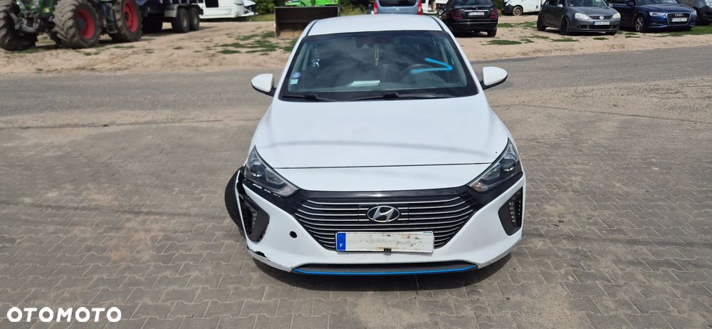 Hyundai IONIQ Hybrid Platinum - 2