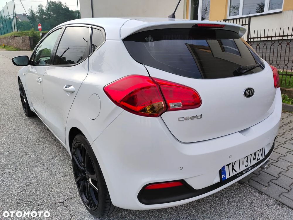 Kia Ceed - 37