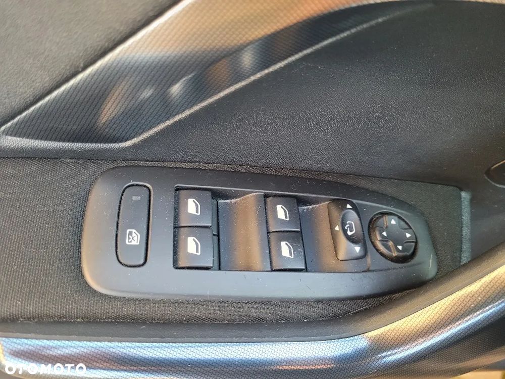 Peugeot 2008 e-HDi FAP 92 EGS6 STOP & START Allure - 11