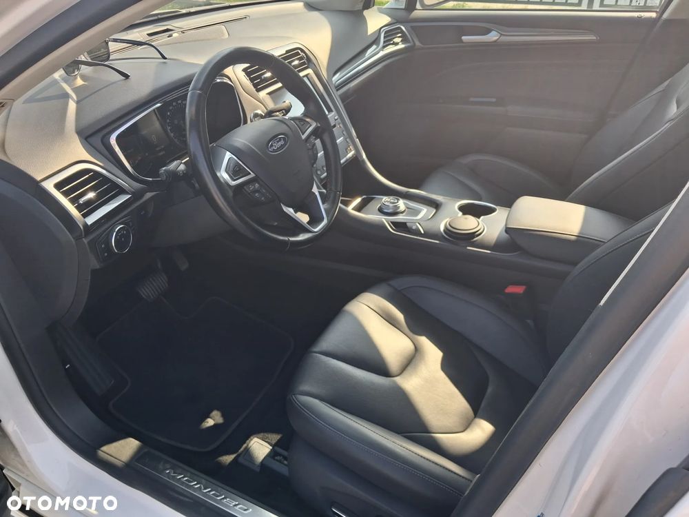 Ford Mondeo 2.0 EcoBlue Titanium - 16