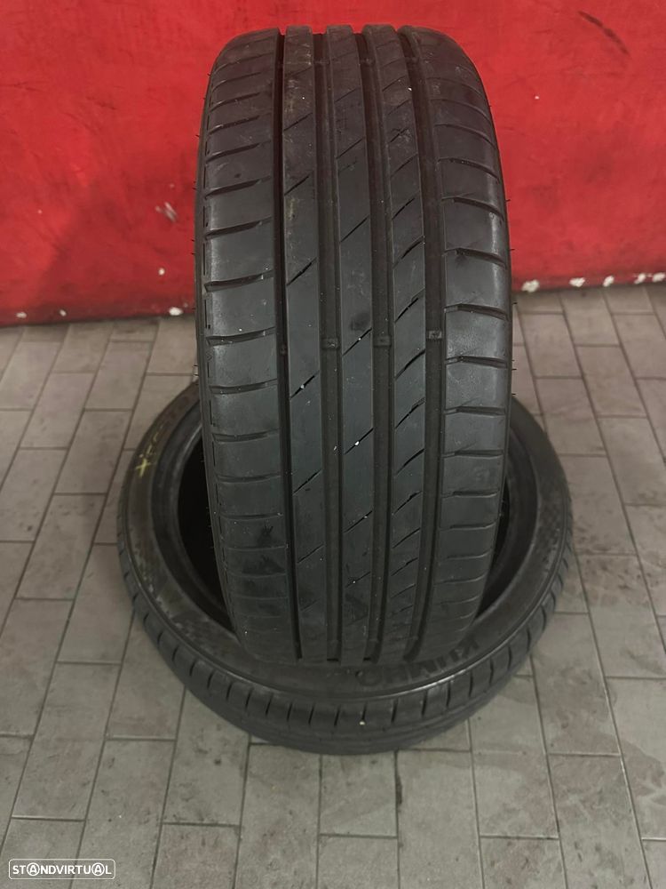 2 Pneus 215/40/18 Kumho Ecsta PS71 89Y com mais de 90% de piso - 2