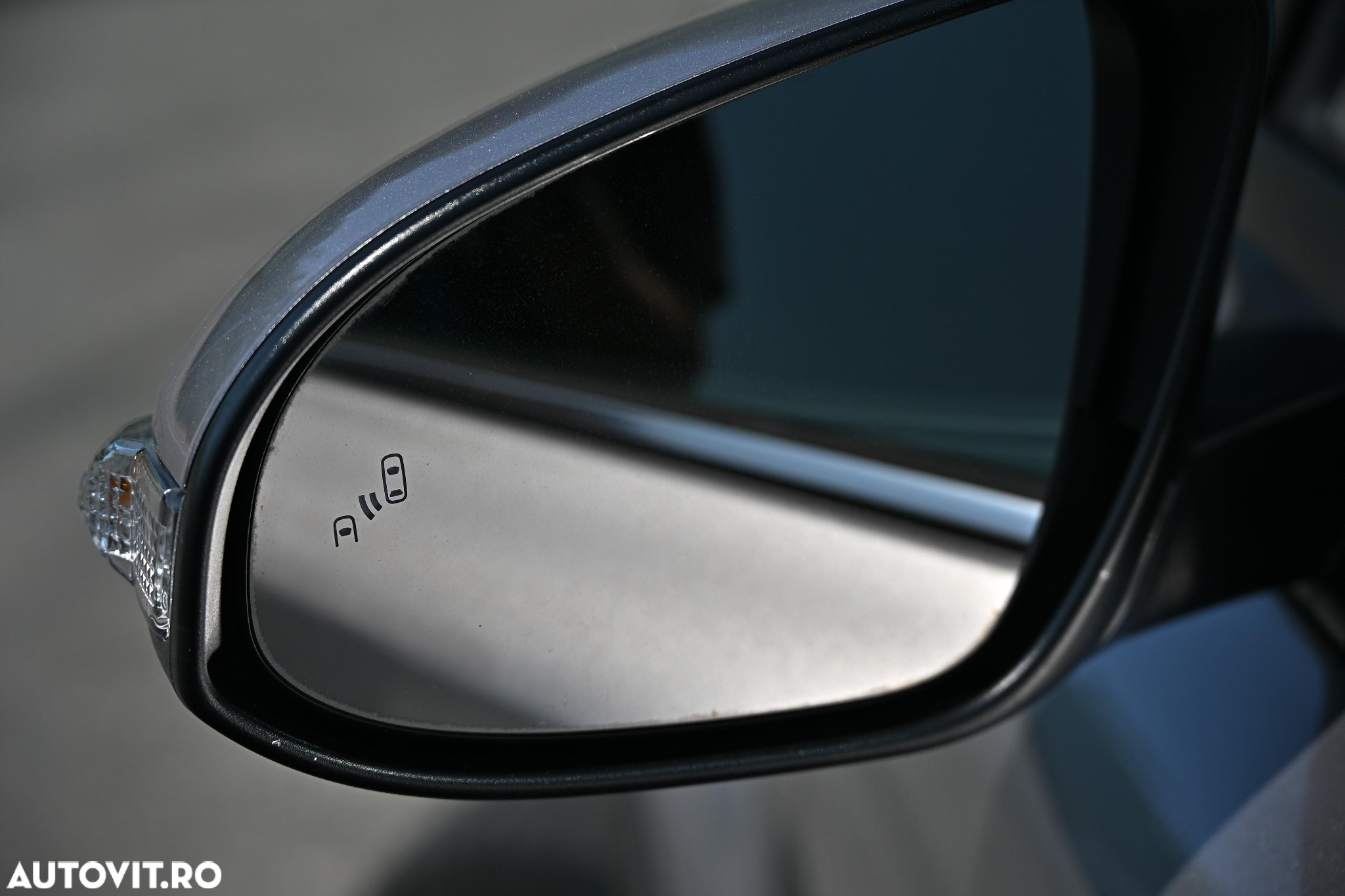 Toyota C-HR Hybrid Style Selection - 24