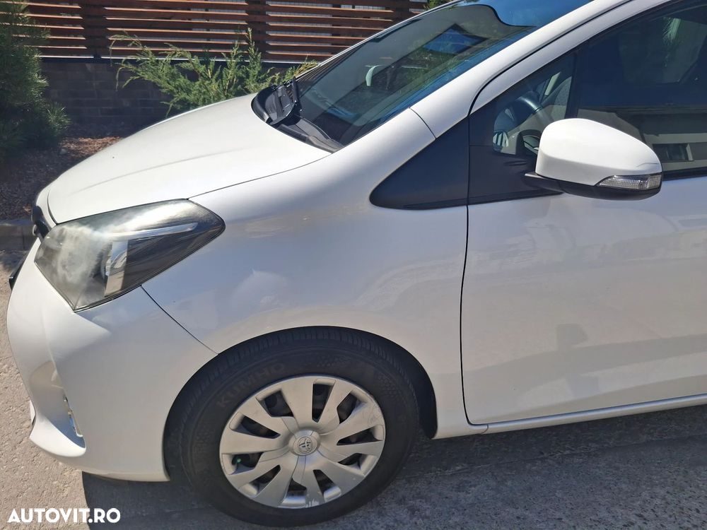 Toyota Yaris 1.3 VVT-i Luna - 2