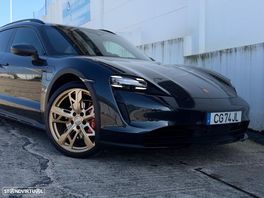 Porsche Taycan Cross Turismo 4S - 2
