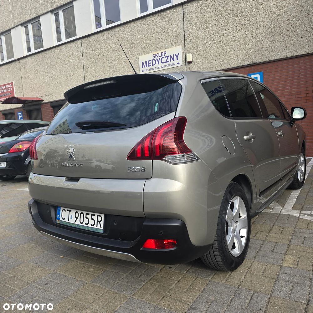 Peugeot 3008 2.0 HDi HYbrid4 - 2