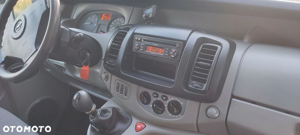 Opel Vivaro - 19
