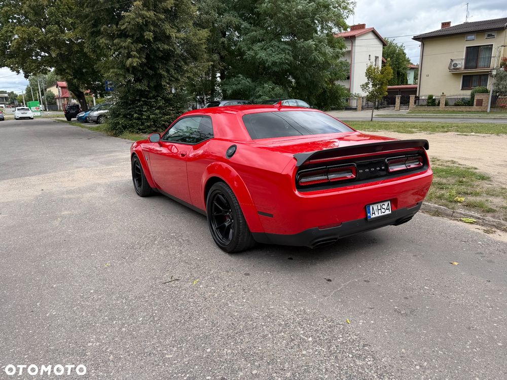 Dodge Challenger - 4