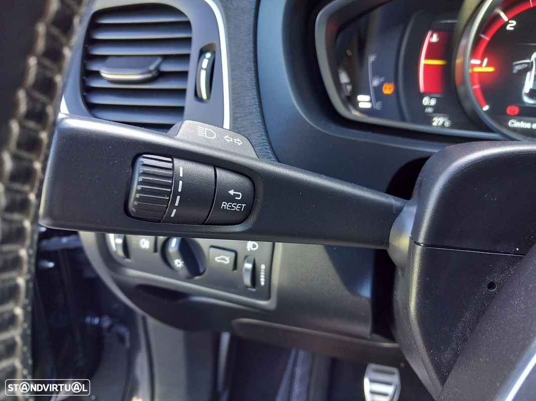 Volvo V40 1.6 D2 R-Design Momentum - 29