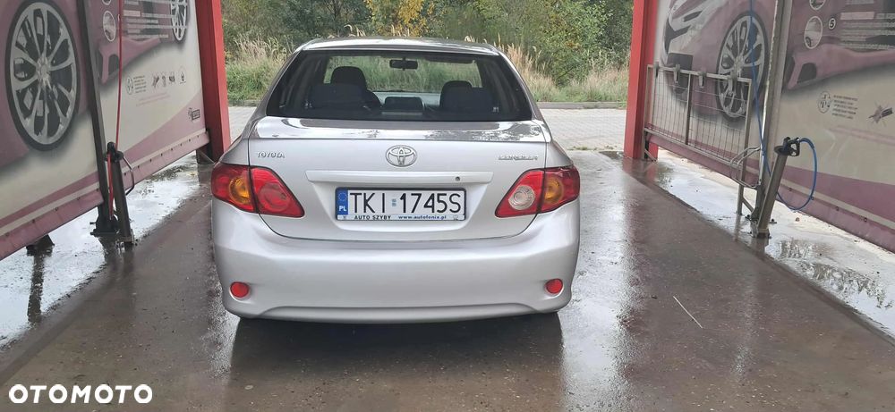 Toyota Corolla - 4