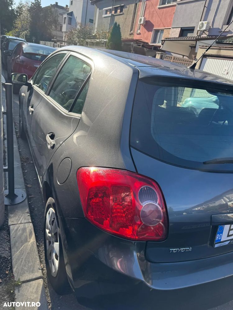 Toyota Auris - 4