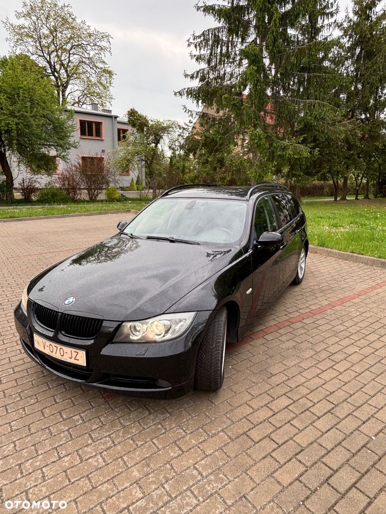 BMW Seria 3 318i - 1