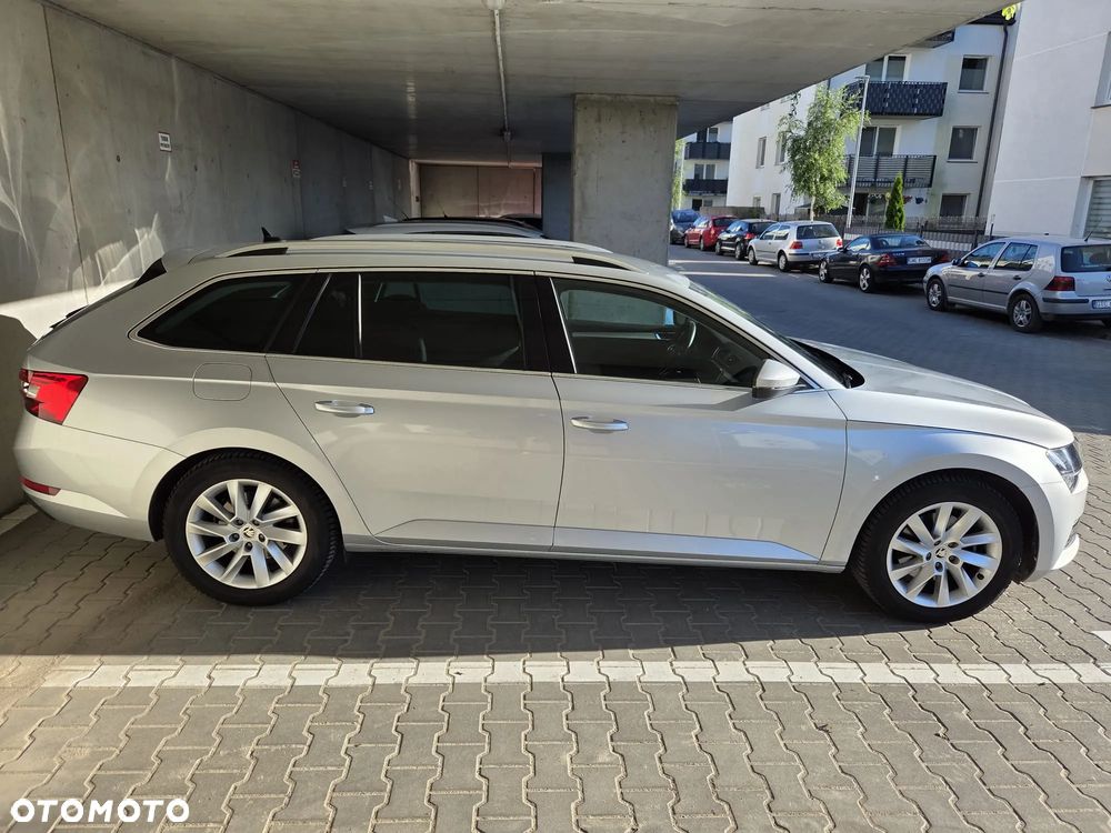 Skoda Superb 1.5 TSI Ambition DSG - 4