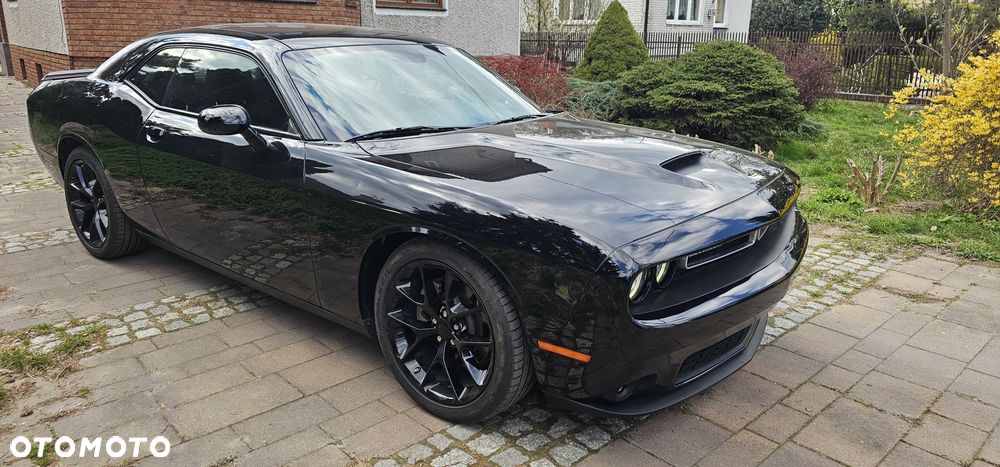 Dodge Challenger - 1