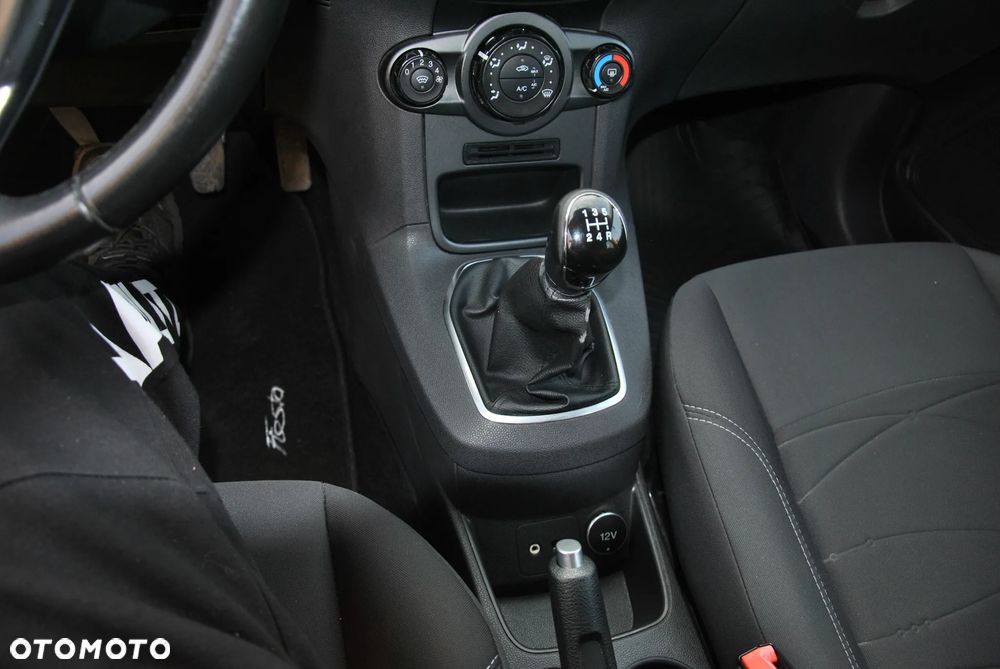 Ford Fiesta 1.25 Champions Edition - 10