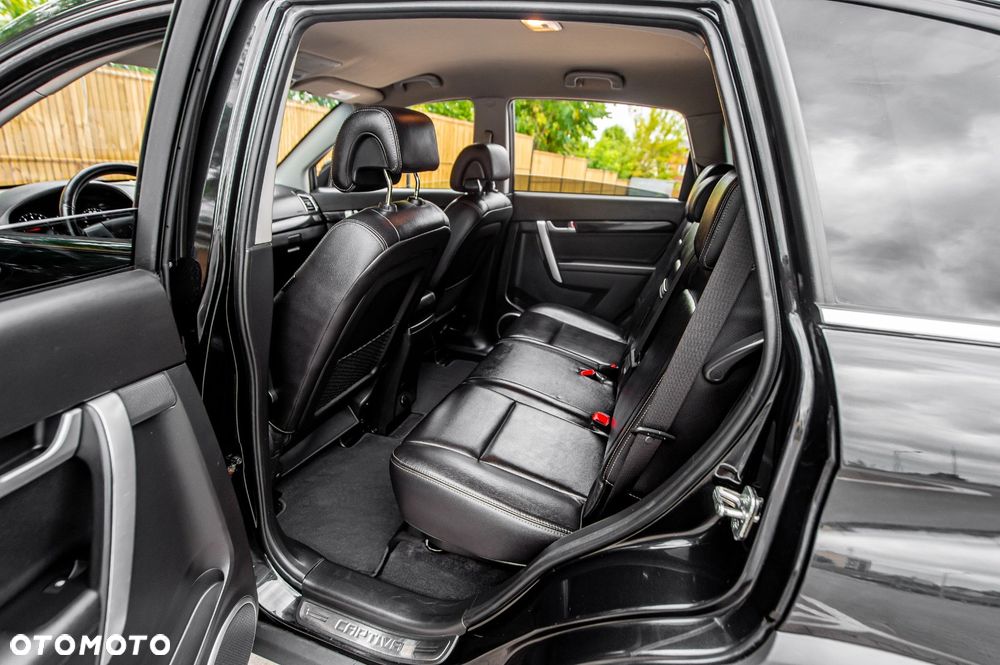 Chevrolet Captiva - 23