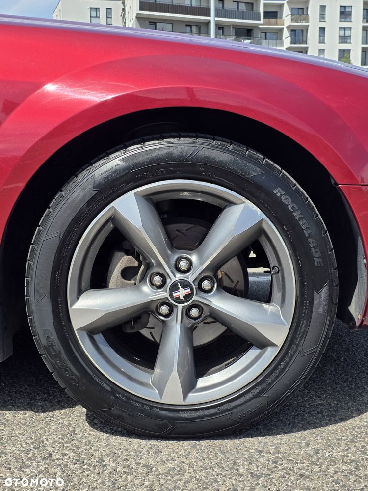 Ford Mustang - 8